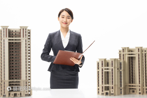 房产女经纪人介绍楼盘